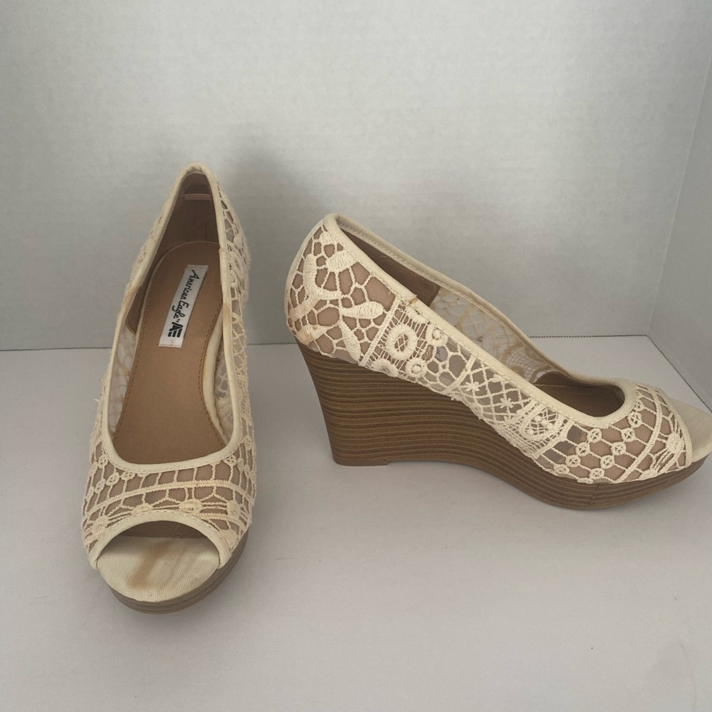 Women's Cream Lace Peep-Toe Wedge Heels - Picture 3 of 9